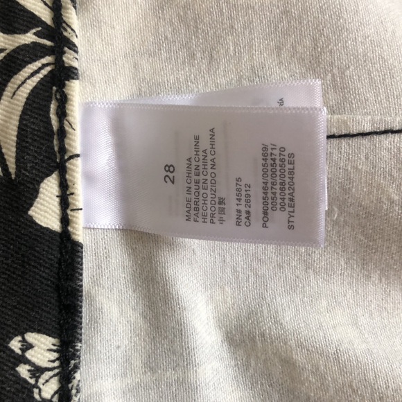 Brand New Floral Shorts - Picture 7 of 8